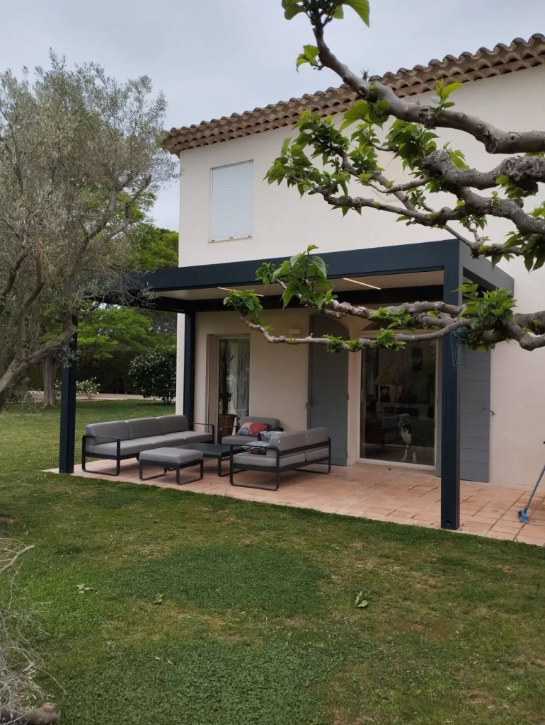 pose de pergola bioclimatique sur mesure aix en provence