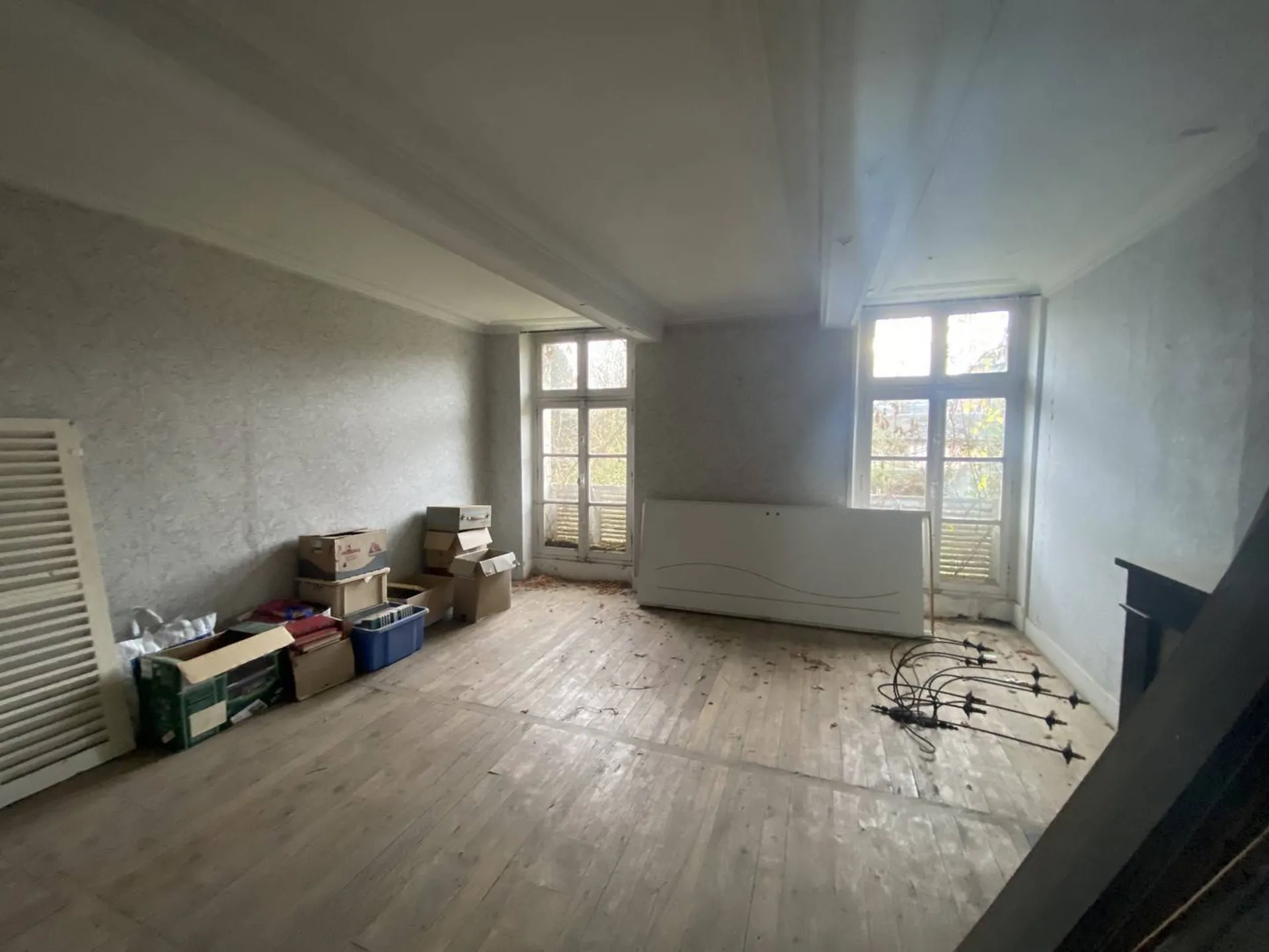 Vend maison avec du caractère, style petit château, à rénover sur une partie de la bâtisse, Normandie 76.