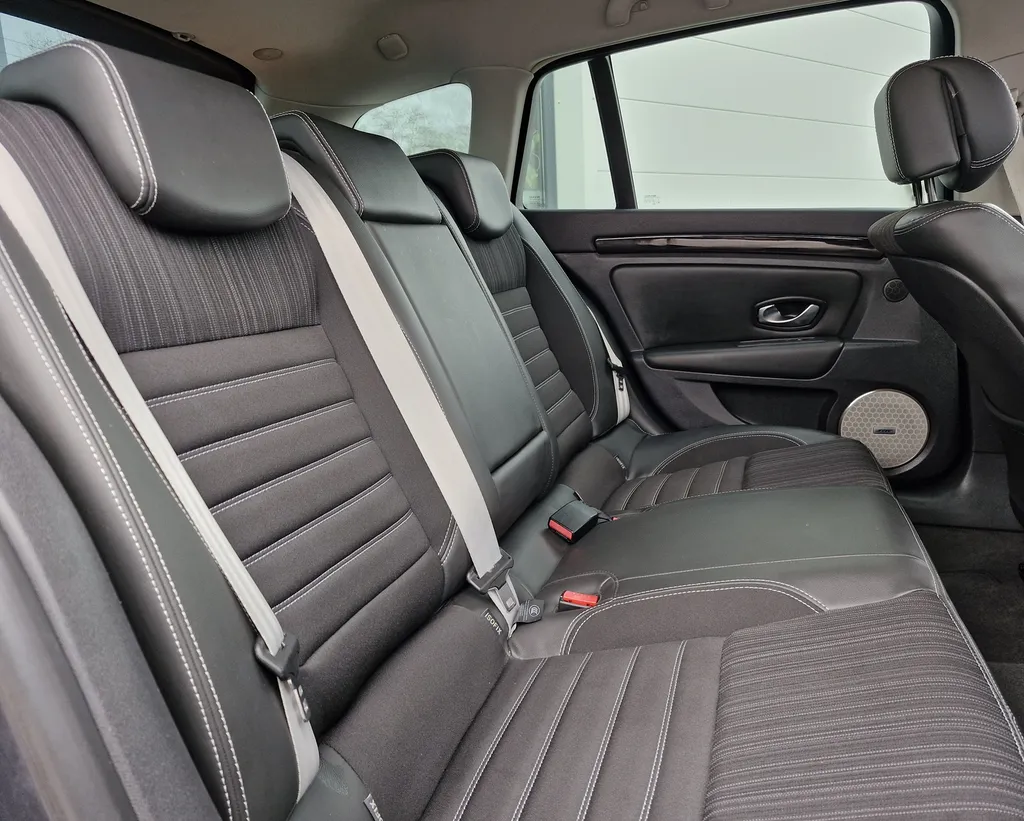 Renault Laguna Estate 2.0 Dci 175 cv Bose Edition Energy historique 100% Renault / 4Control / Bi-Xenon / BOSE / occasion près de Toulouse en Occitanie à Plaisance du Touch