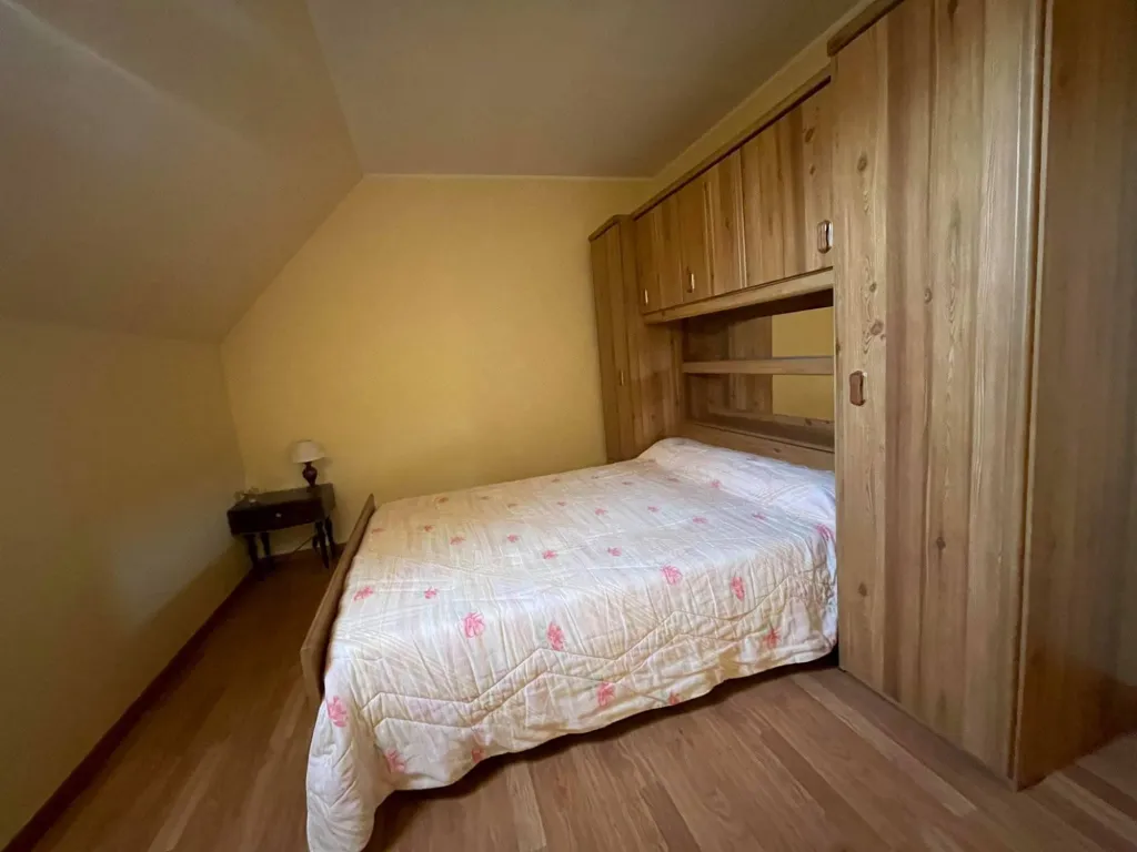 A létage: palier, SDD ,wc , 3 belles chambres