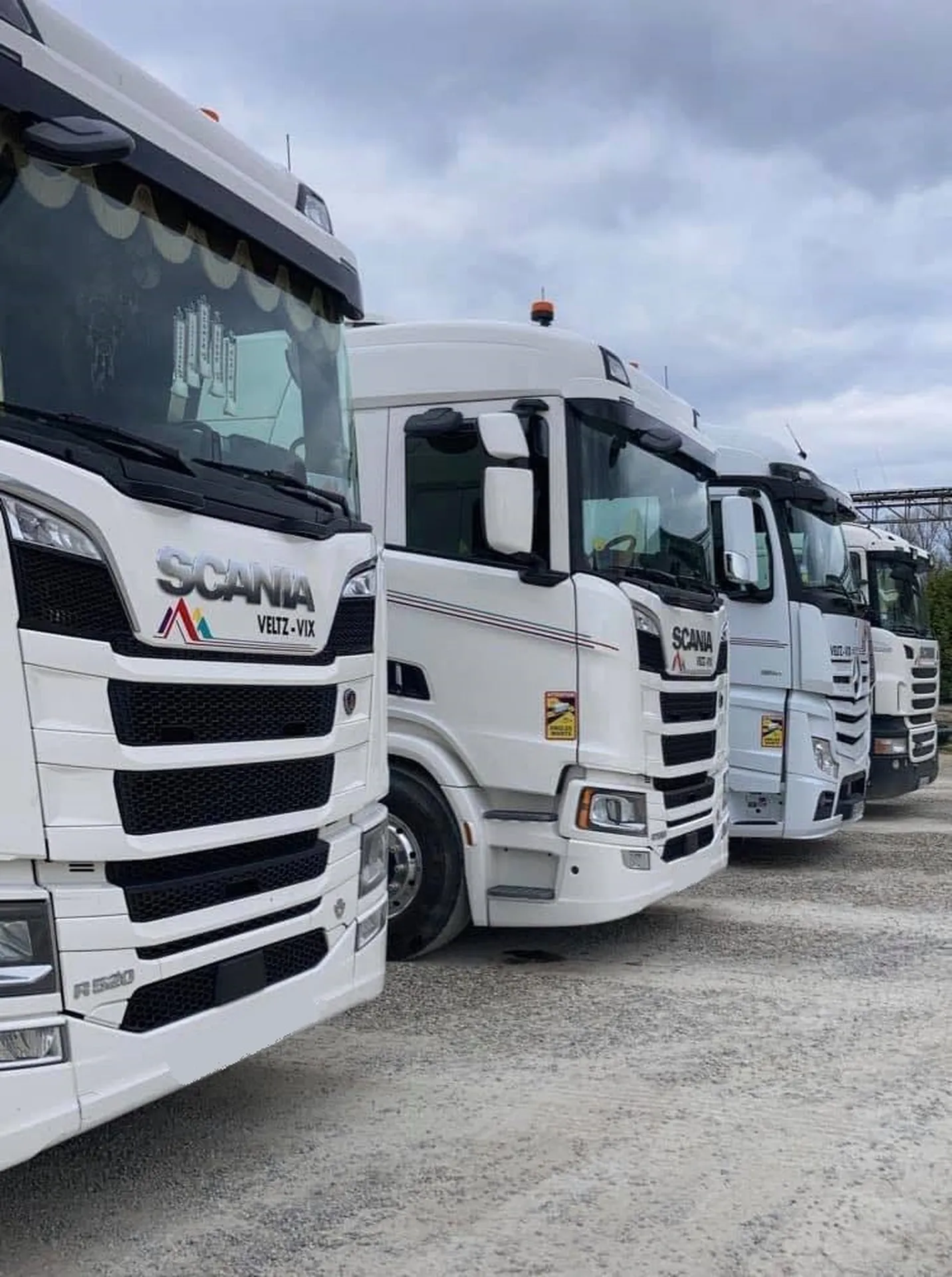 Camions de livraison Veltz-Vix