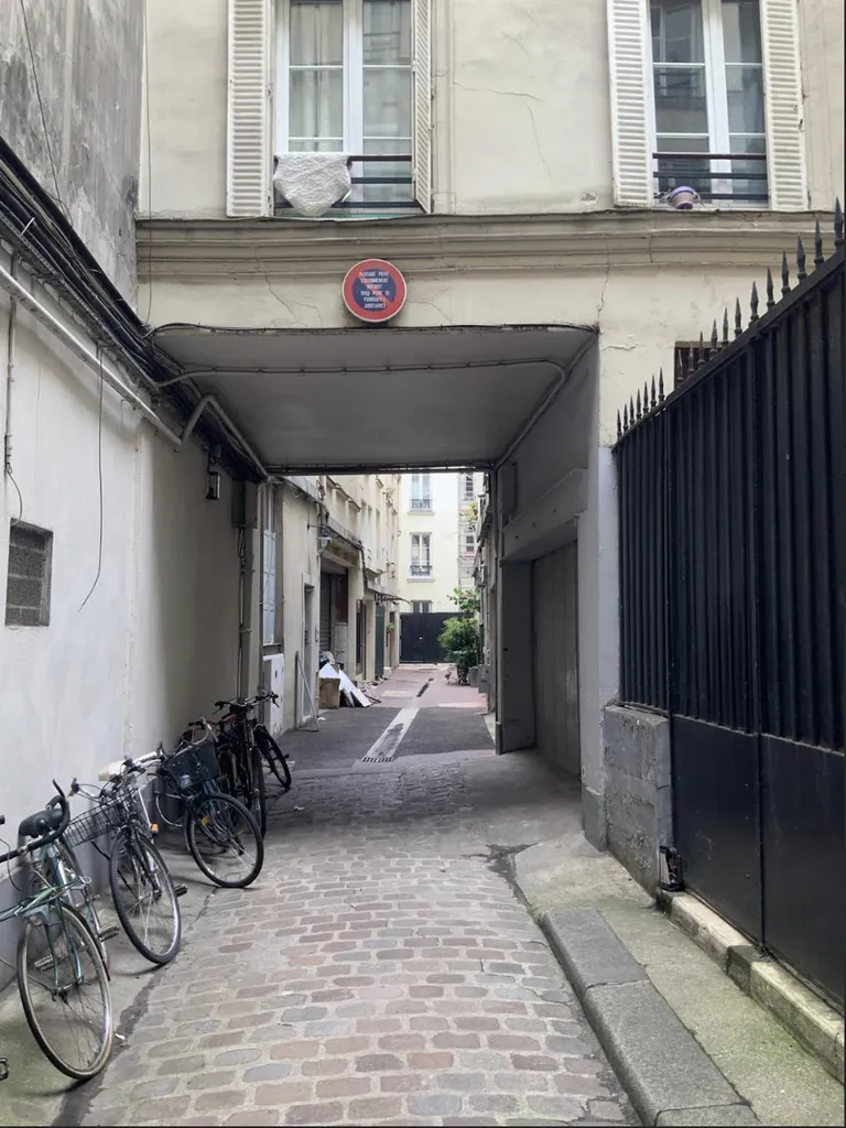 Location - Bureau 95 m², Château d'Eau, Rue du Faubourg Saint-Martin 75010 PARIS