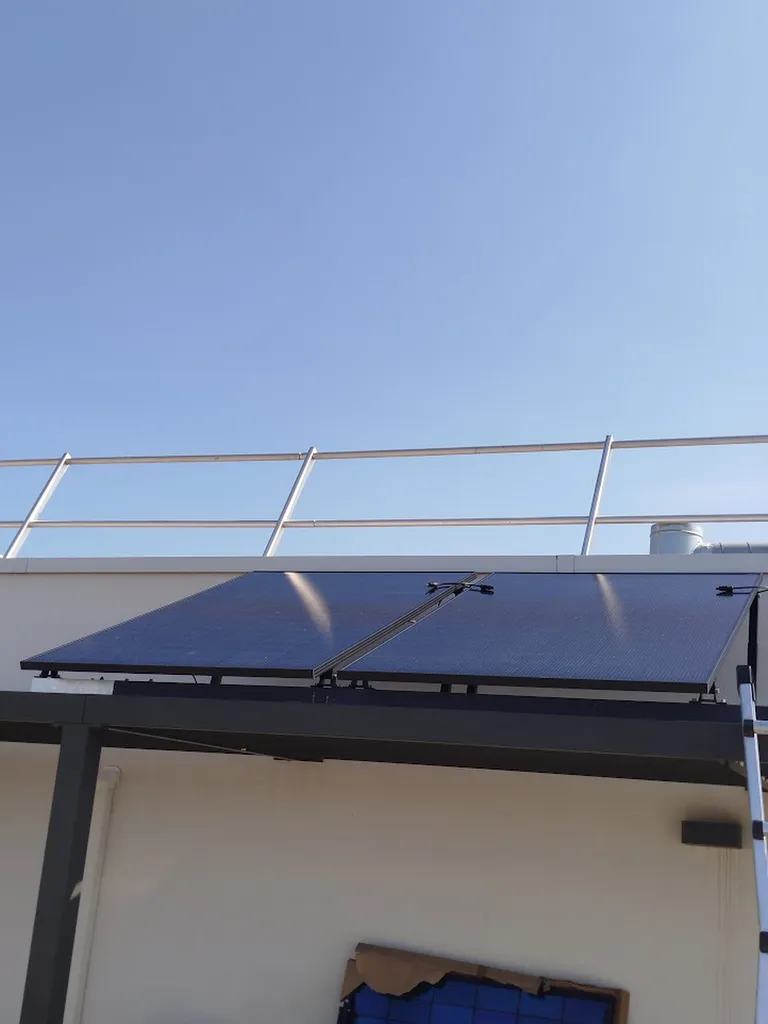 Ajout de panneaux photovoltaîques sur pergola à Montpellier dans l'Herault