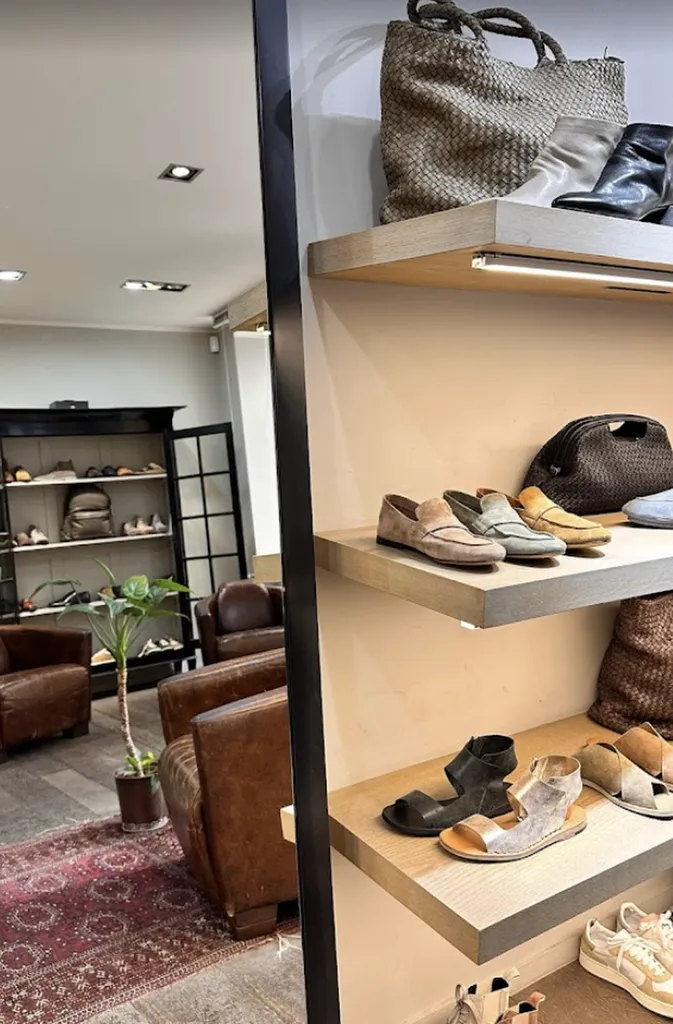 Vente - Boutique 100 m², Saint-Germain-des-Prés, Rue des Canettes 75006 PARIS