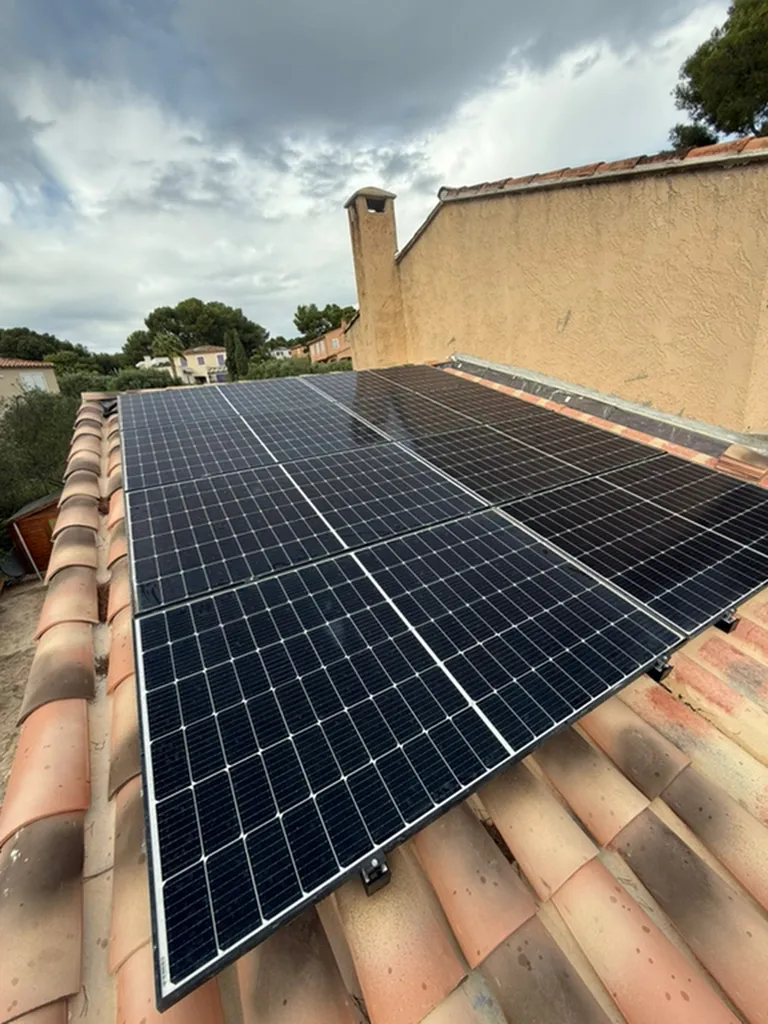 Installation de panneaux solaires à La Ciotat et Ceyreste dans les Bouches du Rhône au meilleur prix avec PESS