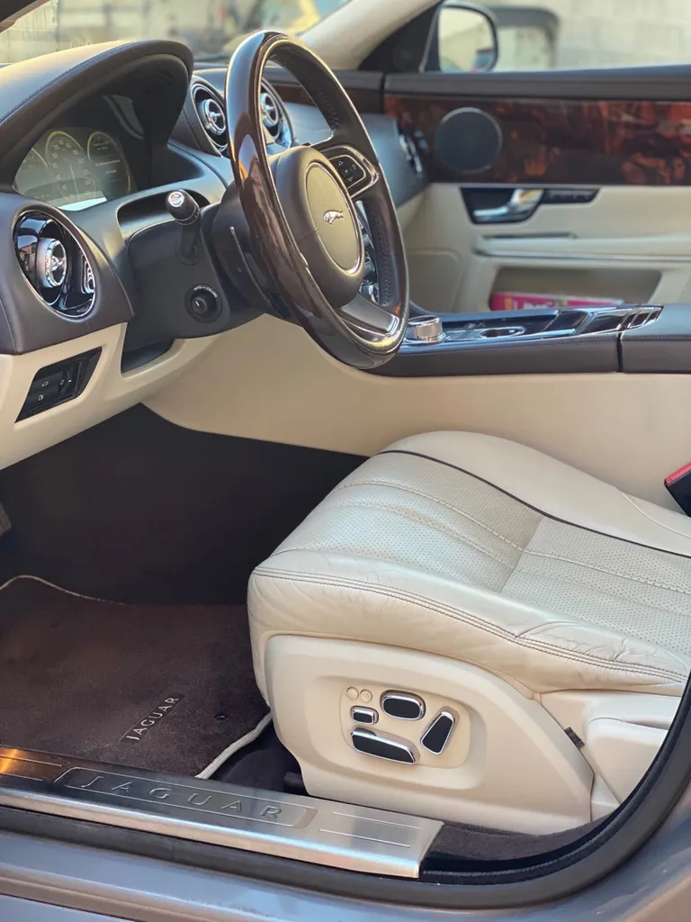 Jaguar XJ Remise en état de la carrosserie