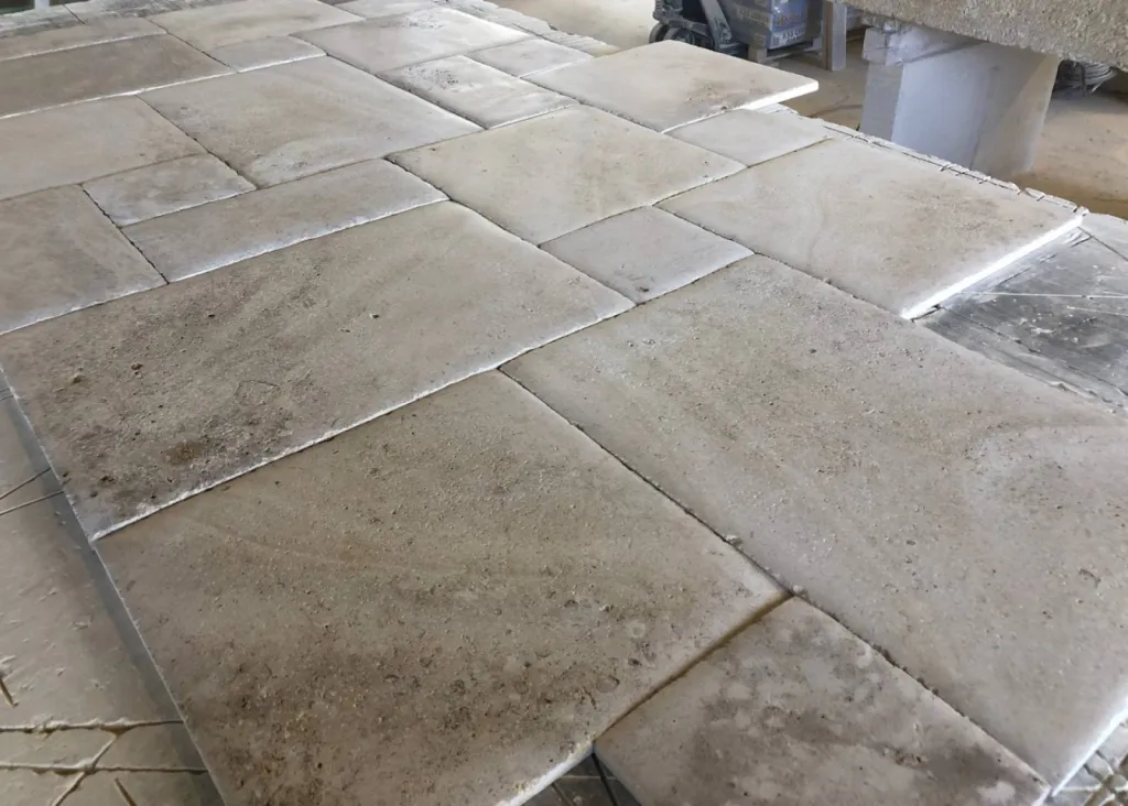 Vieille dalle du Périgord Dordogne Montagnac et Mauvy