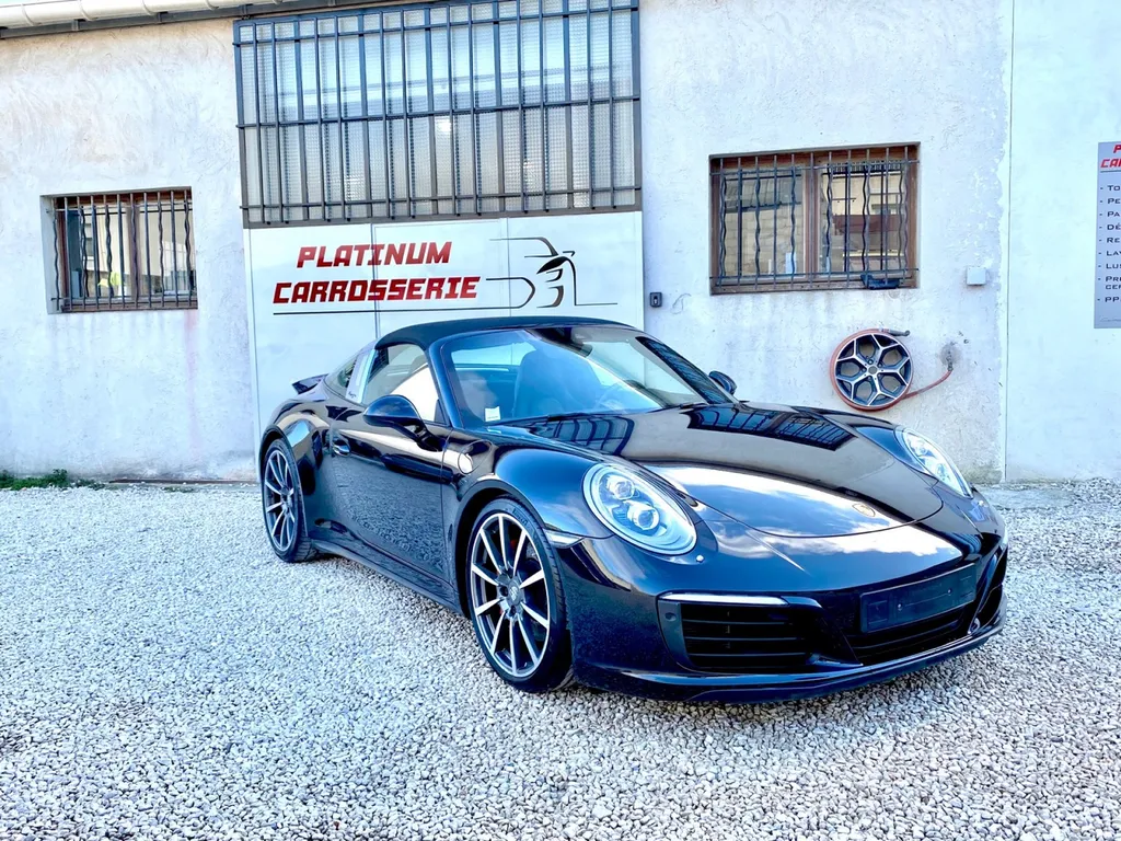 Travaux de peinture sur Porsche 991 Targa réalisés dans notre atelier de carrosserie à Carnoux pour une finition constructeur garantie