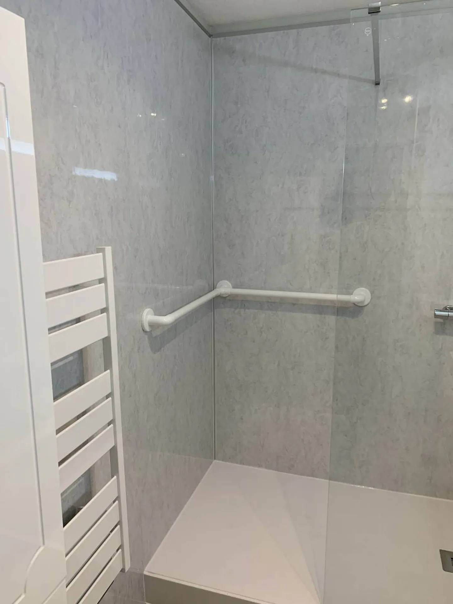 Installation douche personne âgée avant après Dijon cote d'or