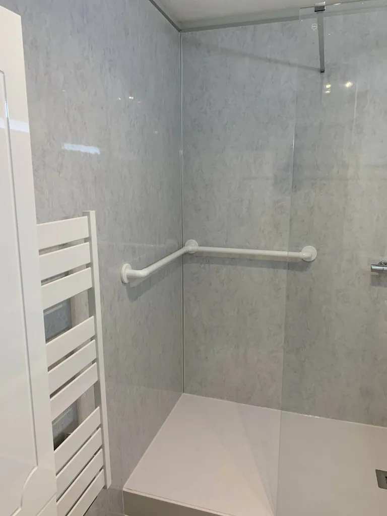 Installation douche personne âgée avant après Dijon cote d'or