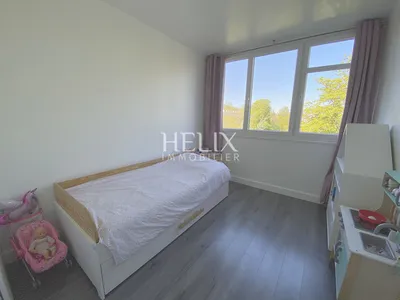 Le Pecq ? Centre : Appartement familial avec vue dégagée et belle luminosité