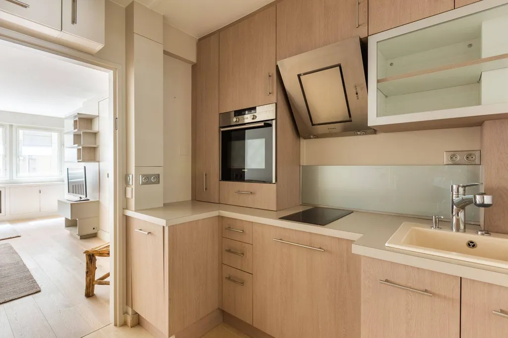 A vendre Grand studio en excellent état - Pl des Ternes / Renaudes 75017