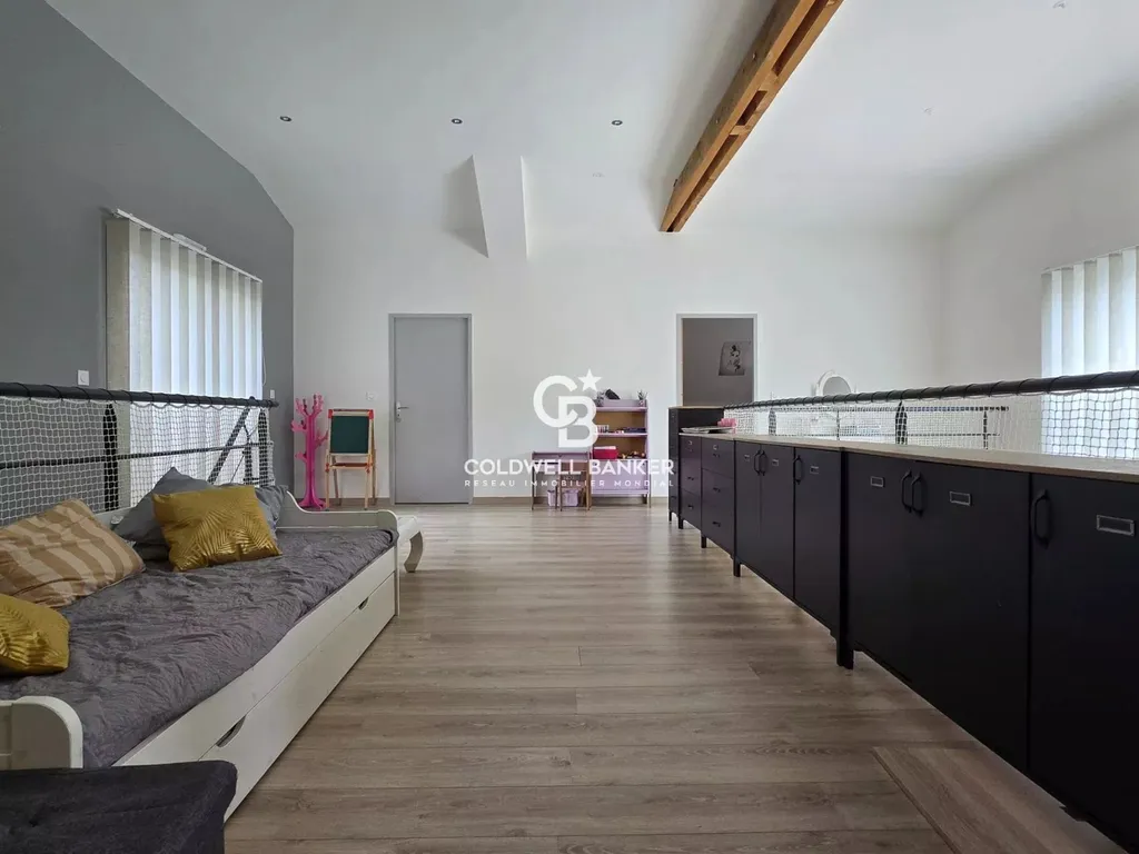 belle maison contemporaine à vendre avec piscine et garages proche du mans en sarthe