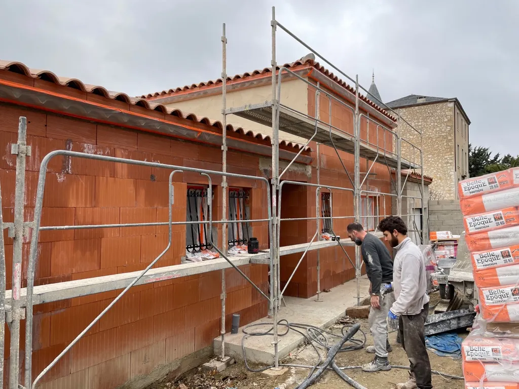 Finition Pierre taillée à Portel des Corbières dans l’Aude.