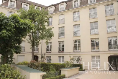 Vente réalisée par HELIX IMMOBILIER d'un grand appartement dans le centre de Saint Germain En Laye 