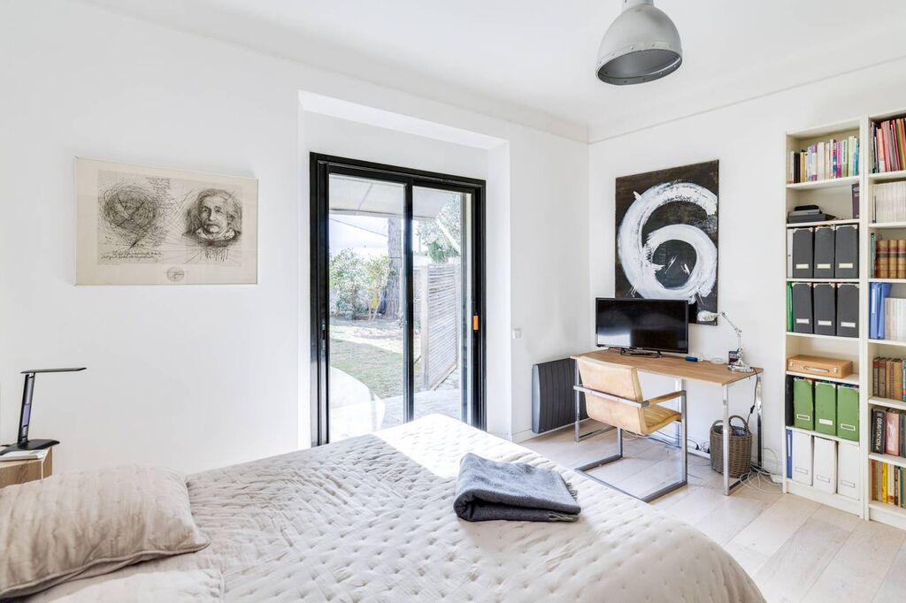 Vente villa de plain-pied Cassis  avec piscine et parkings dans lotissement sécurisé