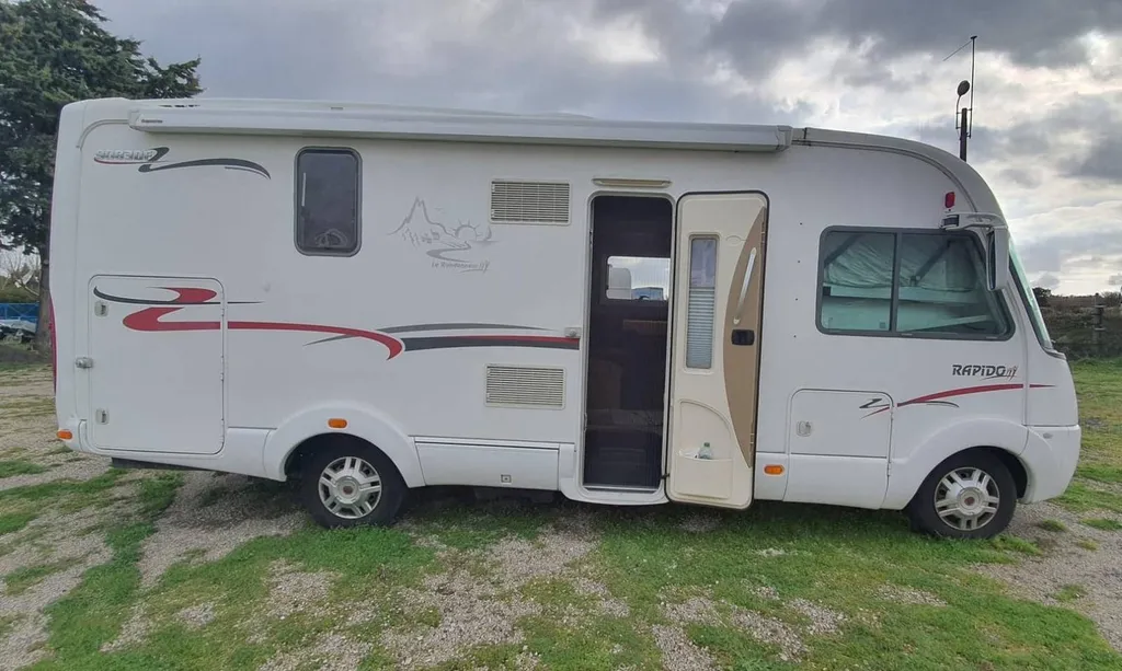 CAMPING CAR INTEGRAL RAPIDO 9083DF