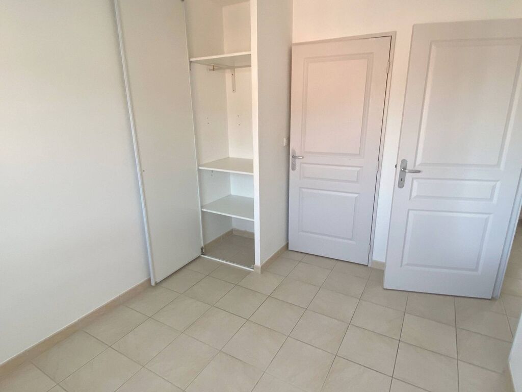 a vendre la bédoule appartement avec grande salle à manger