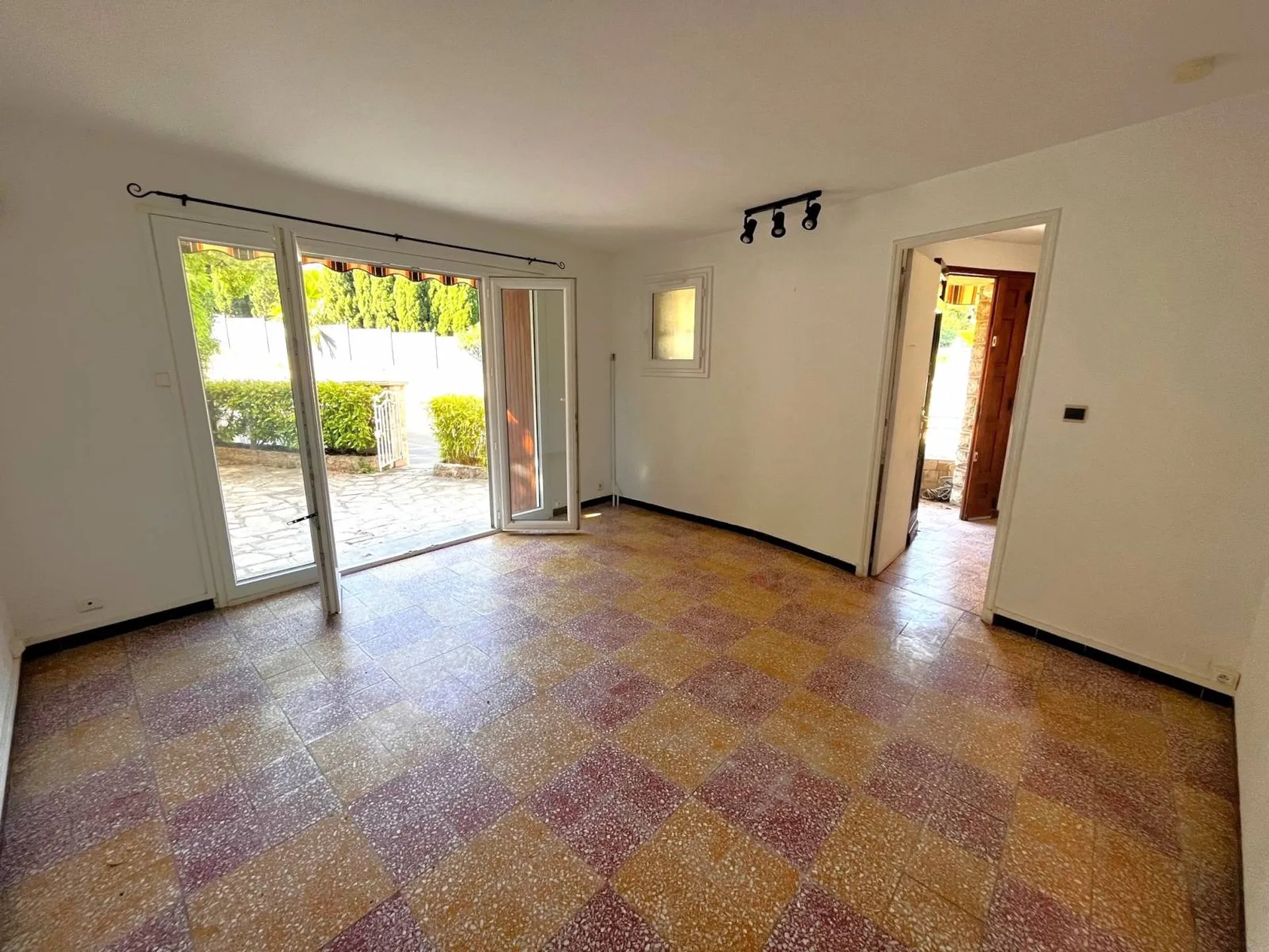 Cassis vente appart avec terrasse