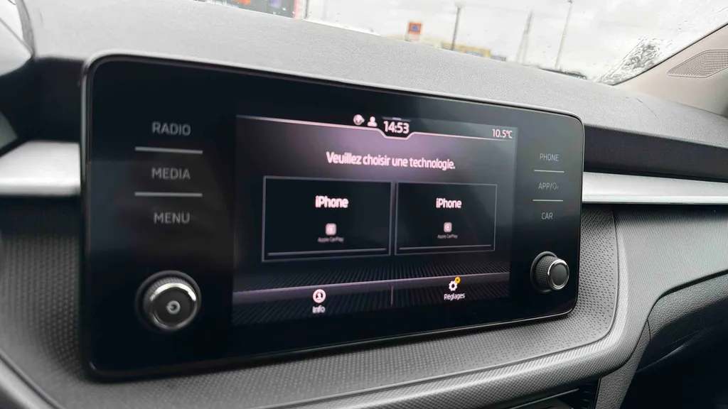 Achat Skoda Fabia occasion à proximité du Havre : citadine essence disponible chez Caudebec Automobiles by Myauto.fr