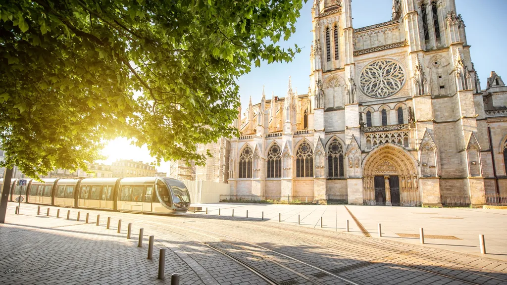 Vivre à Bordeaux : le service de chasse immobilière pour les nouveaux arrivants qui s’installent dans la métropole bordelaise
