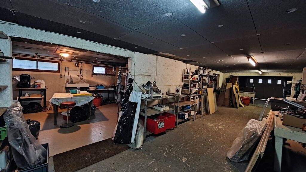 A vendre proriété de 155 m² et sous-sol complet  situé à Puys