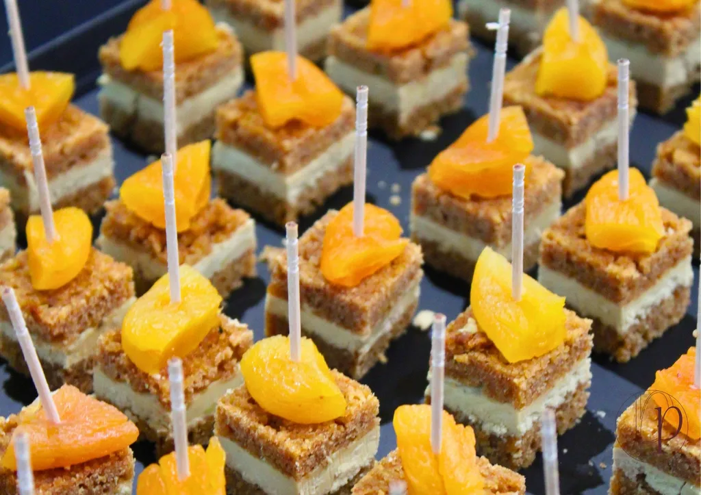 Mille-feuilles de pain d'épices, foie gras et fruits confits