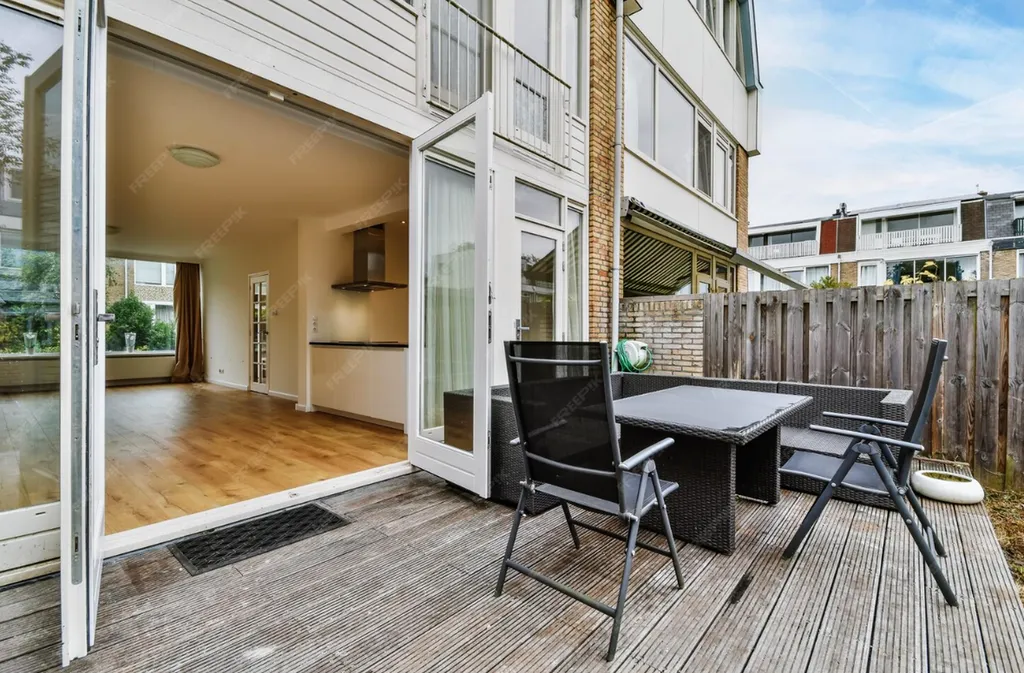 Traitement des fourmis sur terrasses et extérieurs de maison à Blagnac