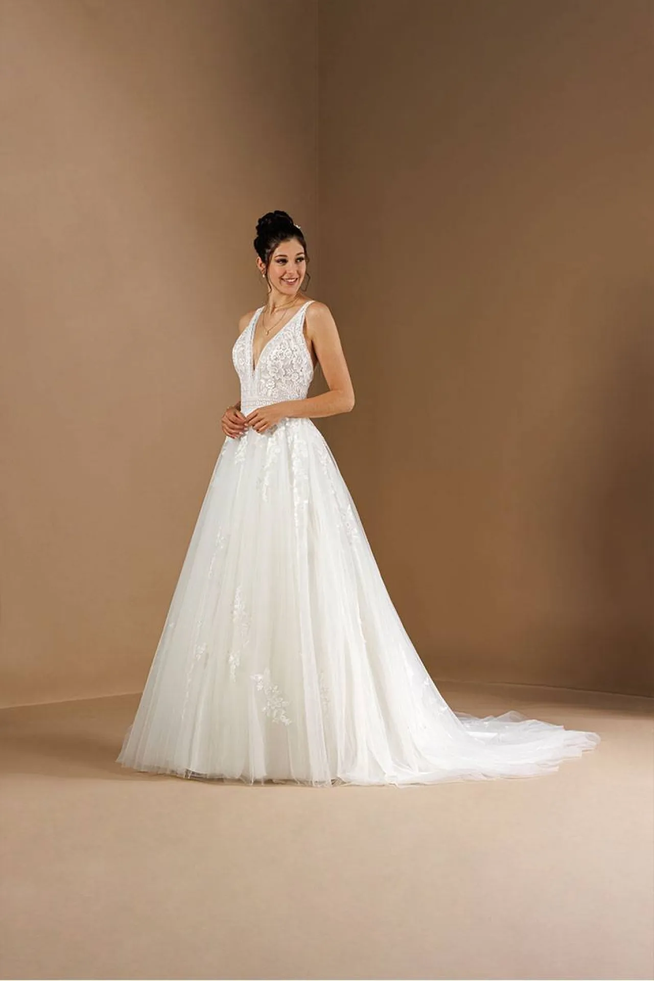 Robe de mariée traine courte proche Apt