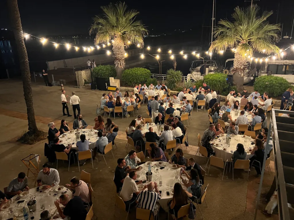 location guirlande 50m 150 ampoules à Ollioules dans le var