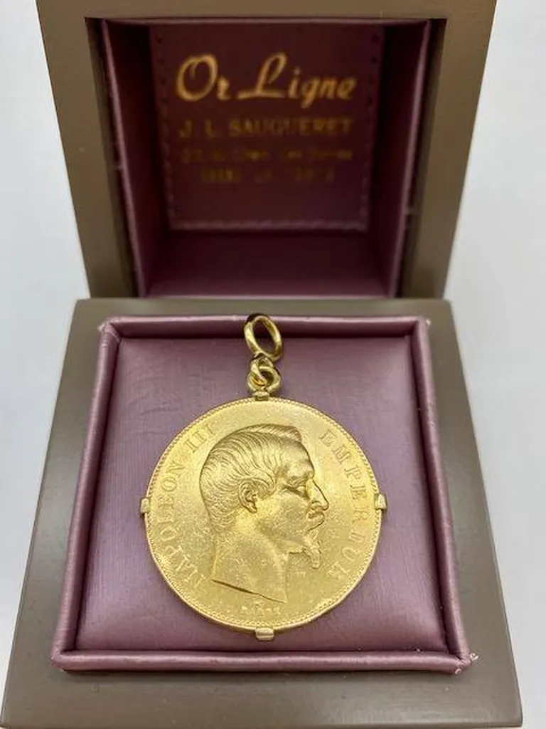 Ou acheter un pendentif porte pièce 50 francs Napoleon III d'occasion? Chez la bijouterie Or Ligne à La Teste de Buch à côté des Landes