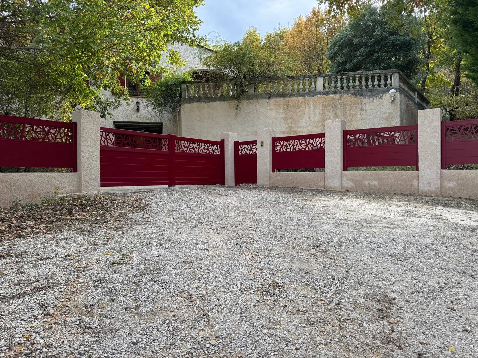 Réalisation d'un portail, portillon et clôtures assorties en aluminium