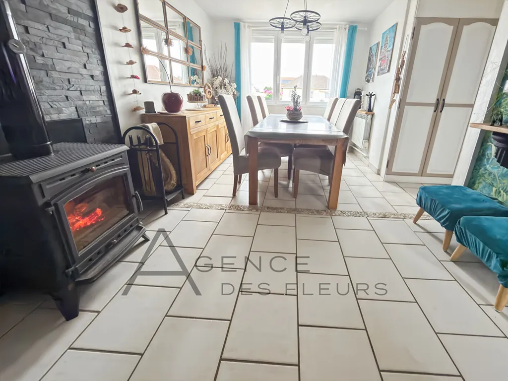 A acheter maison de 82m² édifiée sur un terrain de 573 m² sur la commune de SAINT PIERRE LES ELBEUF 76320