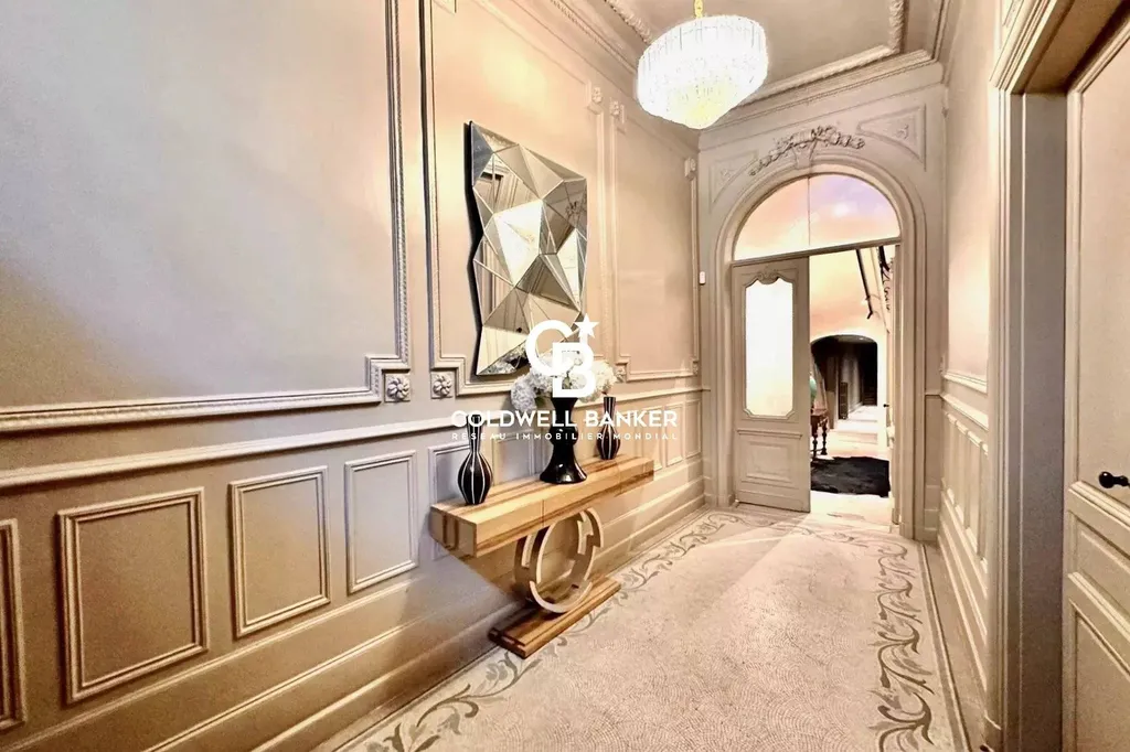 Hôtel particulier à vendre à Bordeaux Jardin Public - rénovation élégante et de grande qualité