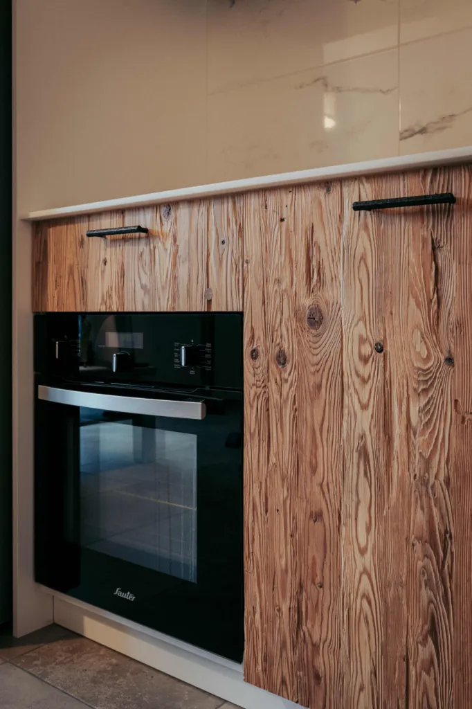 Fabrication cuisine en vieux bois