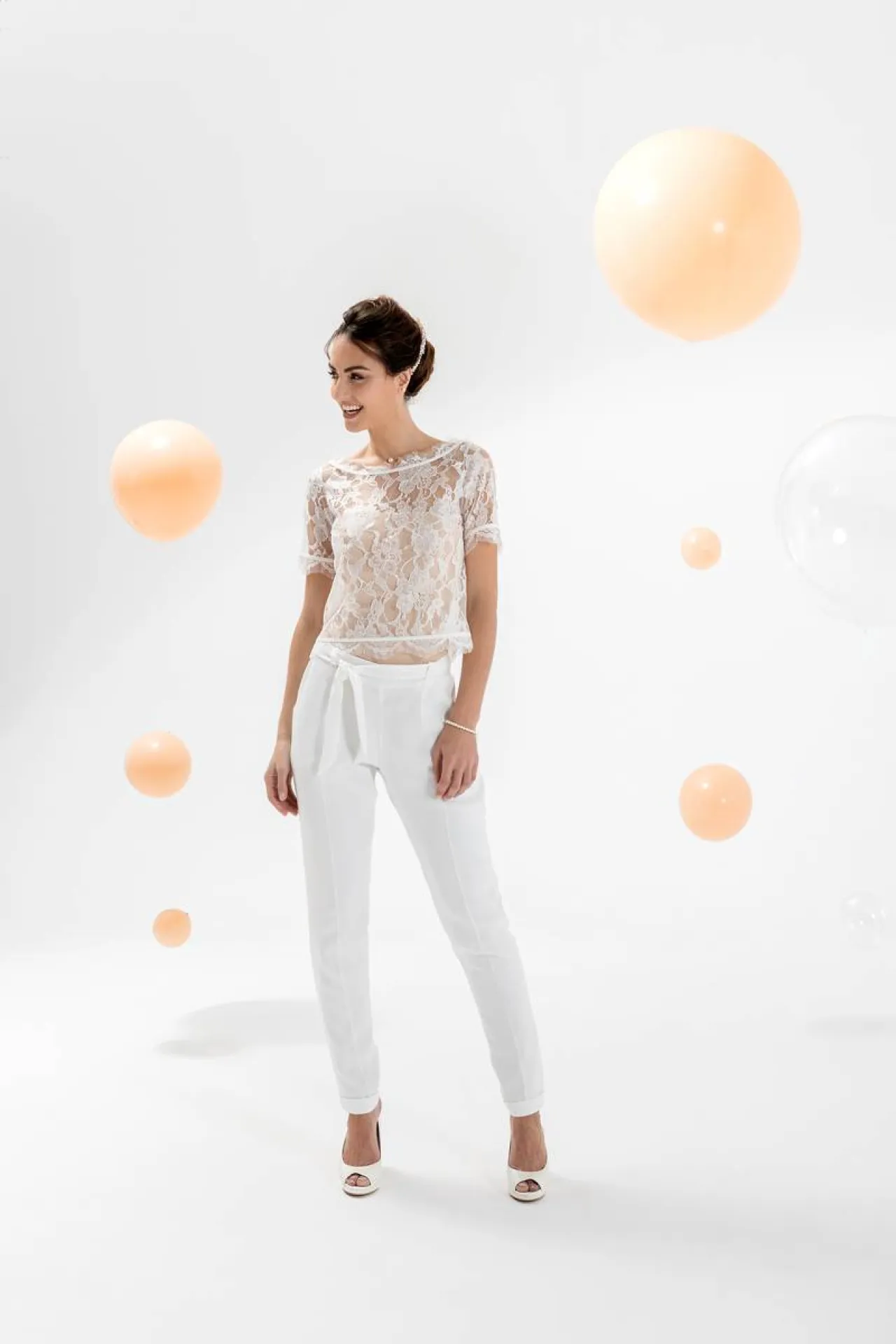 COMBINAISON BLANCHE PANTALON MANCHE COURTE