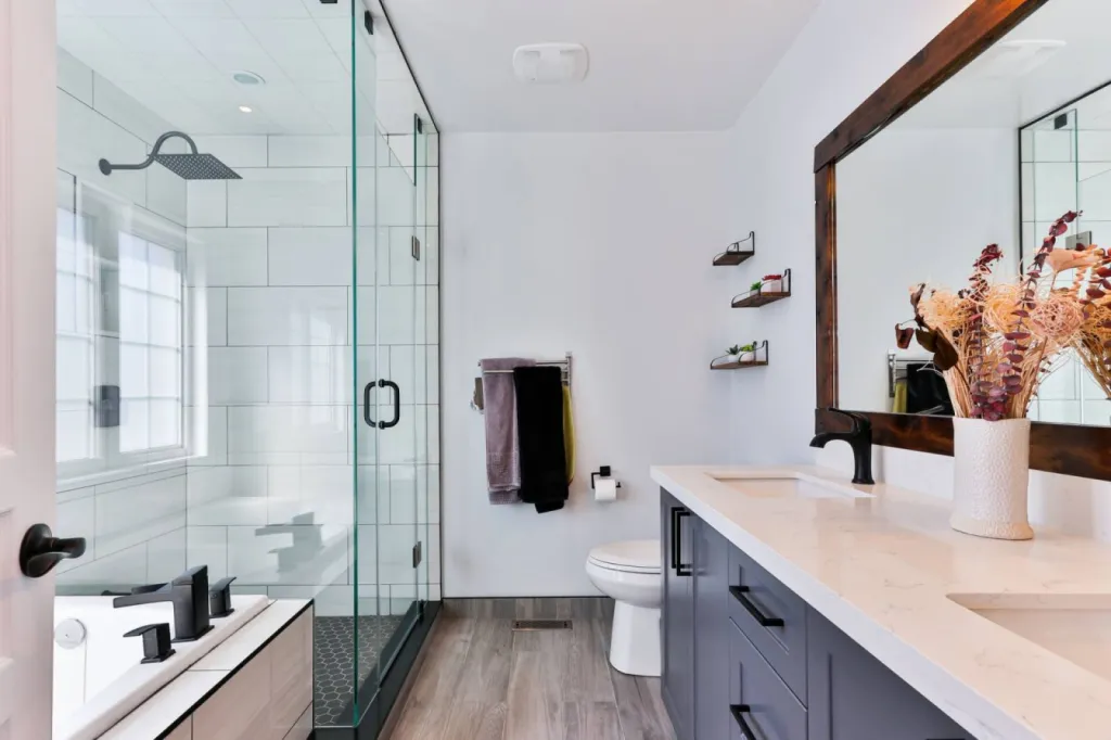 Fabriquant de vasque et de paroi de douche sur-mesure en quartz haut de gamme à Evreux