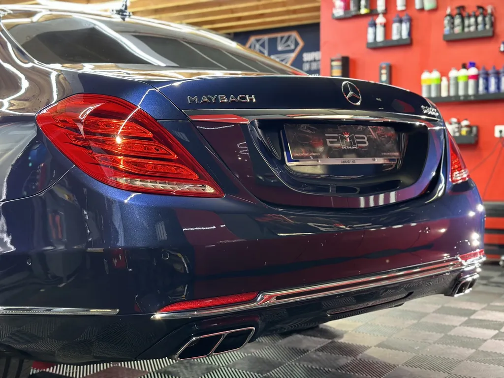 polissage carrosserie DETAILING traitement céramique lyon Mercedes Maybach