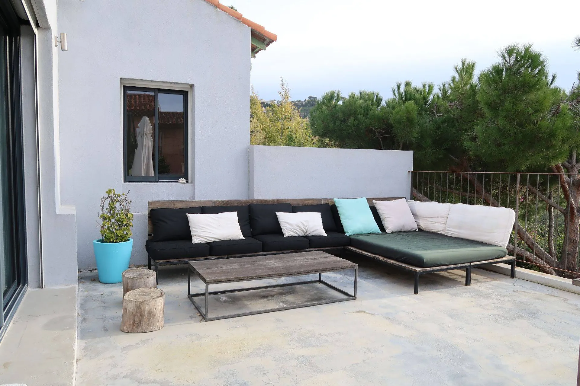 Vente maison 6 Cassis plein centre, entièrement rénovée, avec terrasse vue Cap Canaille et appartement indépendant