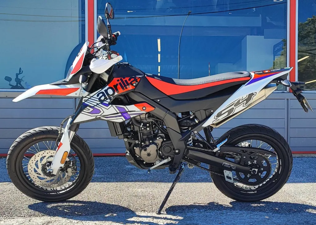 APRILIA SX 125cc DU 03/2024 AVEC 1400 KM.