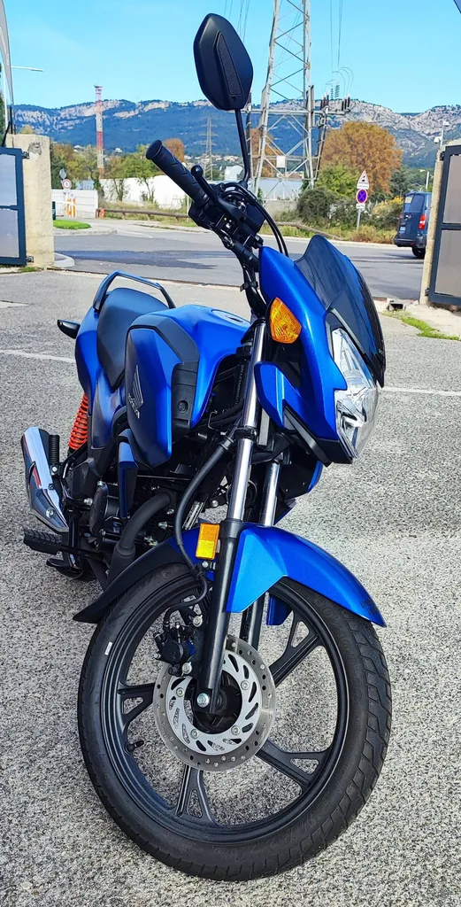HONDA CB125 F DU 02/2024 AVEC 180 KM.