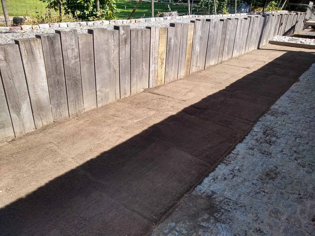 Réalisation d’une pelouse en gazon de placage à Manneville-la-Goupil