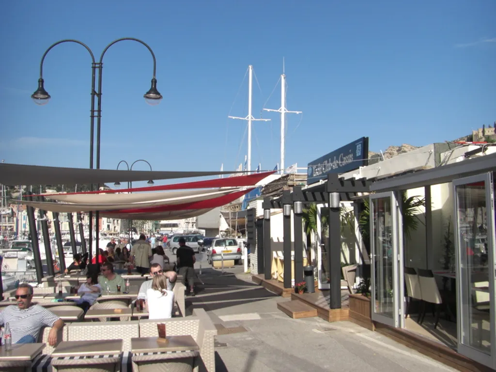 le yacht club castellas immobilier