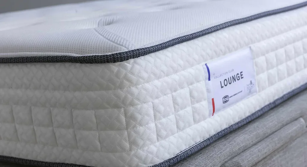 Vente d'un matelas LOUNGE de chez SIMMONS