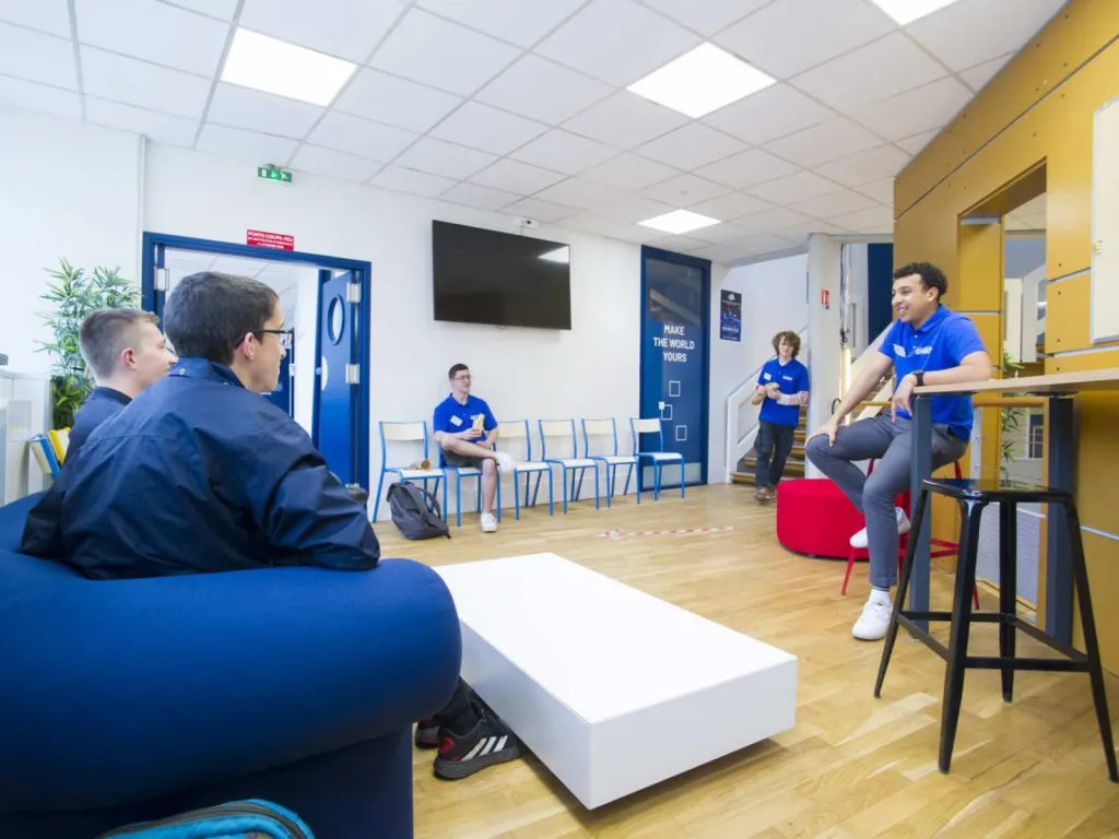 photographe pour école d'ingénieurs EPITA Lyon échanges entre élèves et candidats