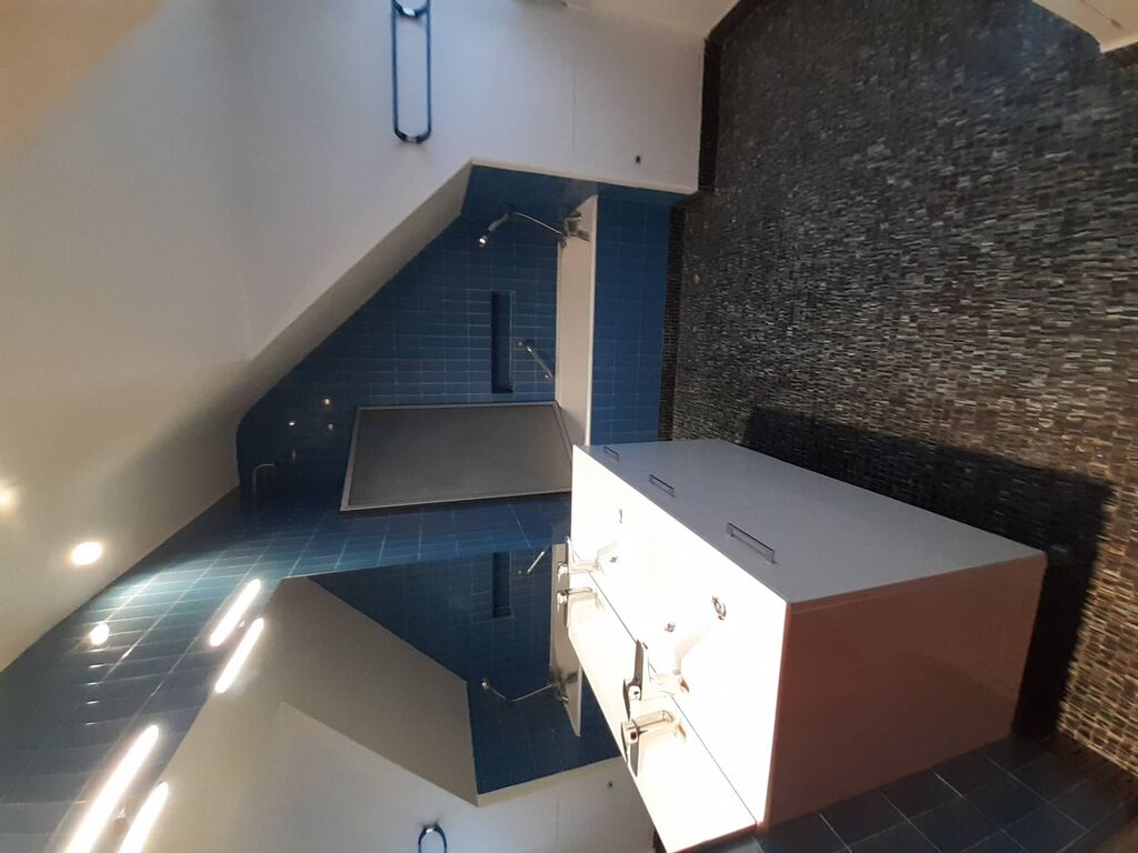 Maison de ville avec salle de bain et salle d'eau