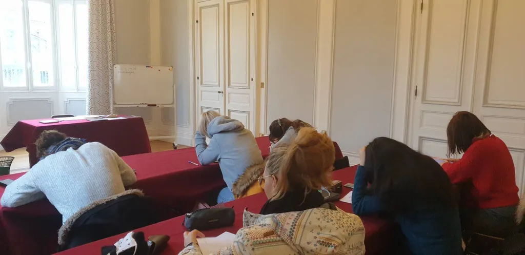 Formation professionnelle pas chère pour devenir éducateur comportementaliste canin en gironde.