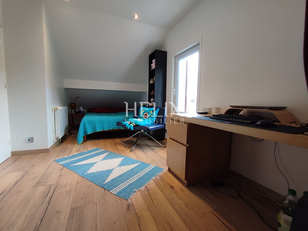 Maison avec jardin intimiste dans le centre de Maisons Laffitte