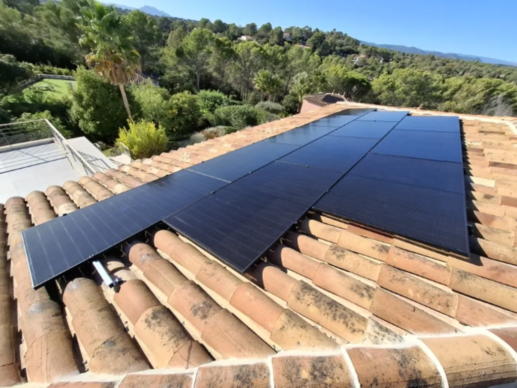 Profitez des aides de l'Etat avec votre installateur PESS pour réduire vos facture d'électricités