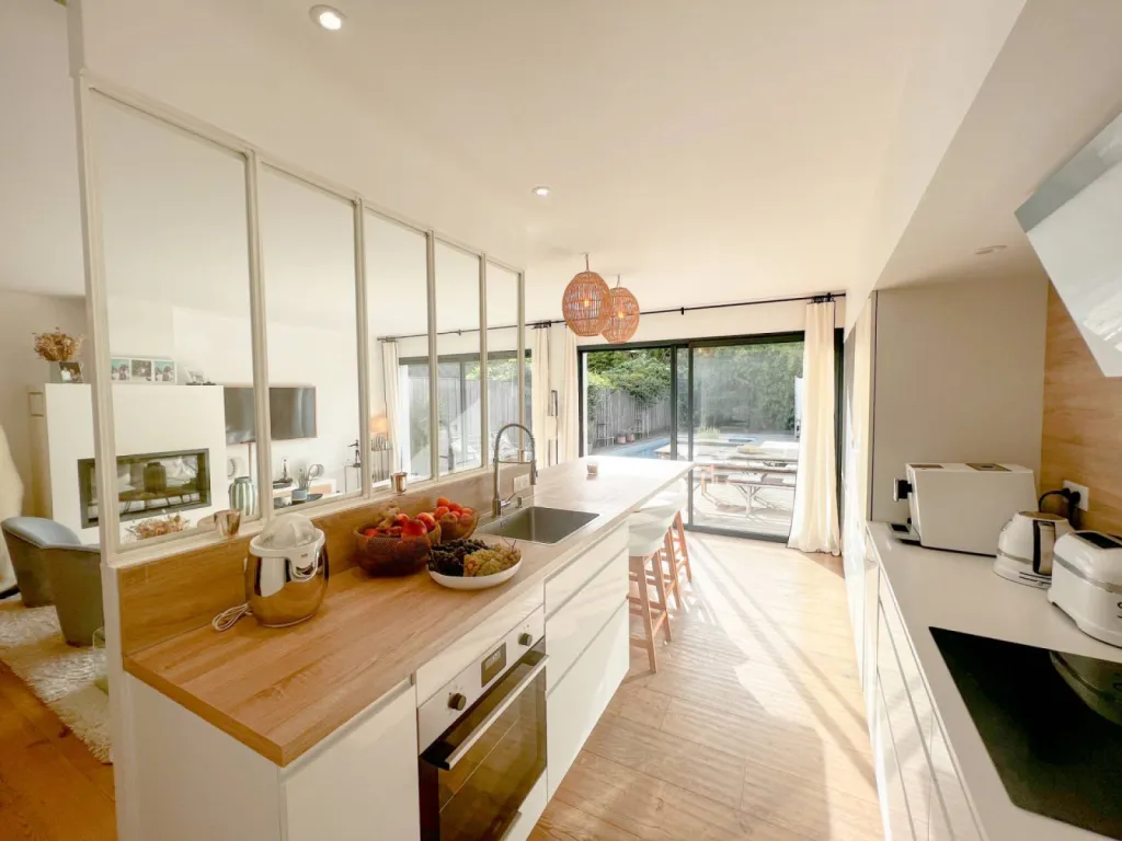 Cuisine ouverte maison récente Bordeaux Caudéran